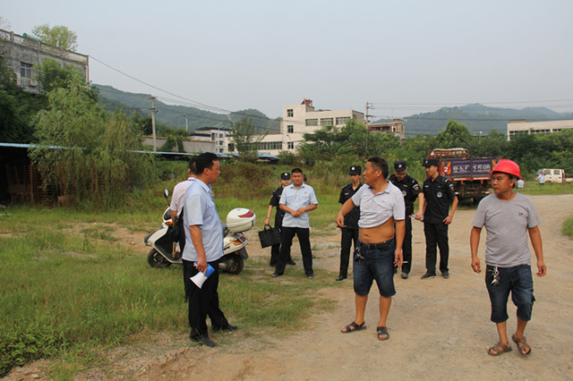 做被执行人思想工作.jpg 做被执行人思想工作.jpg